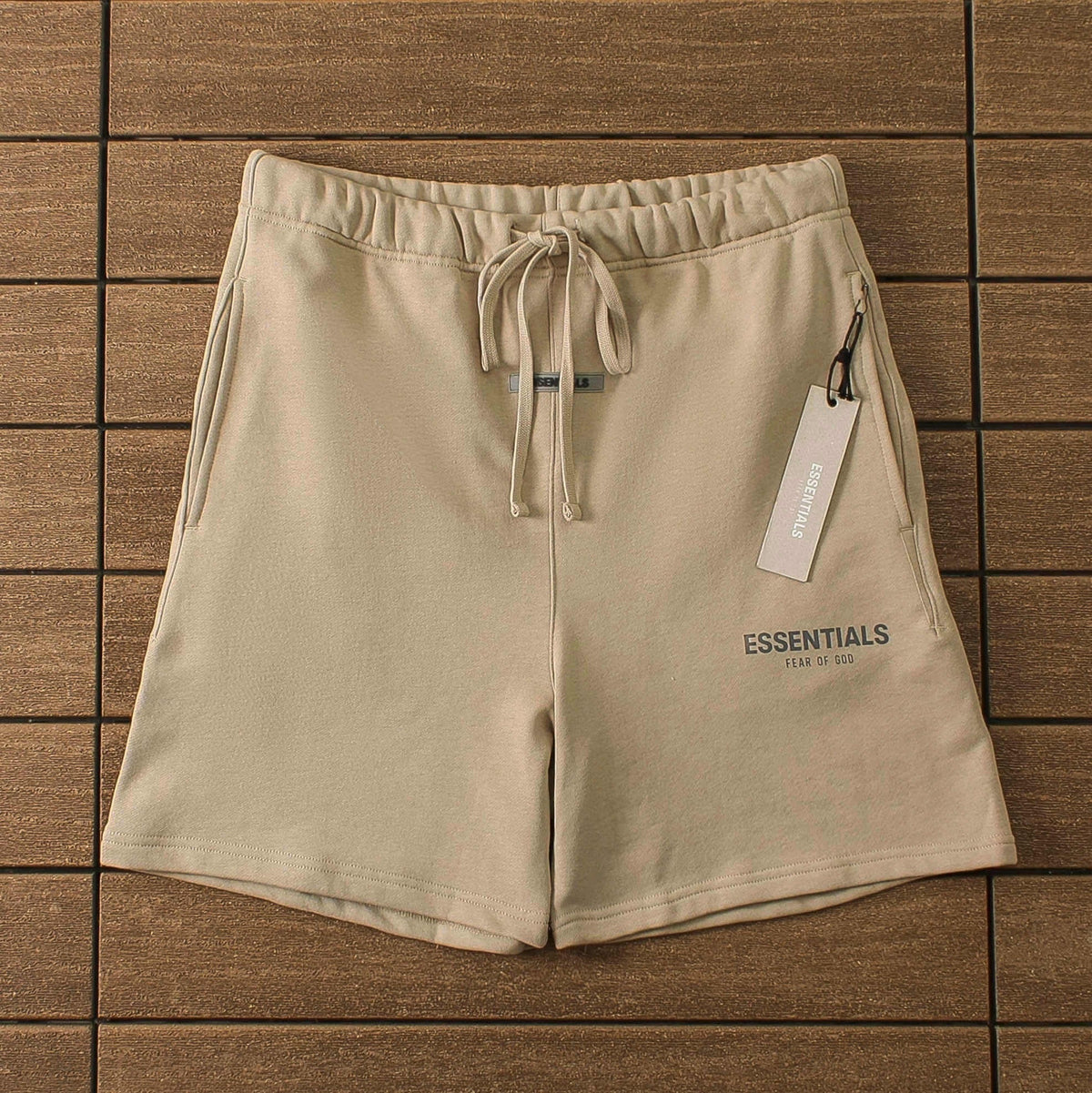 "essence" shorts sand